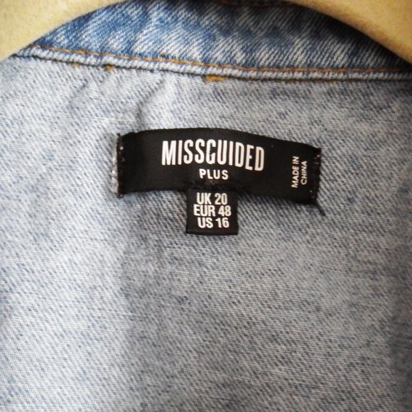 NWOT Misguided Womens Plus Size Distressed Oversized Blue Denim Jacket 16 - Picture 3 of 4
